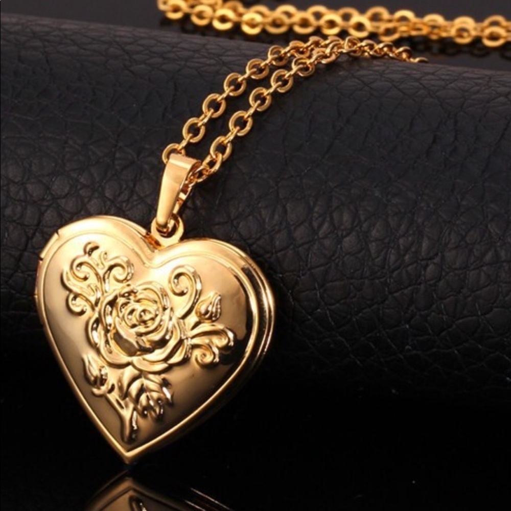 New 18k gold Photo Locket heart necklaces